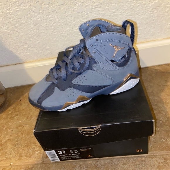 Jordan 7 size 4y - Picture 2 of 6